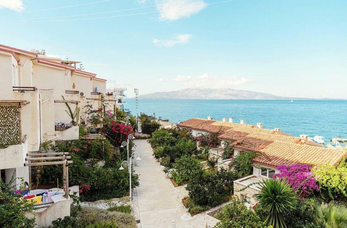 Villa 23 On The Bay Саранда Экстерьер фото